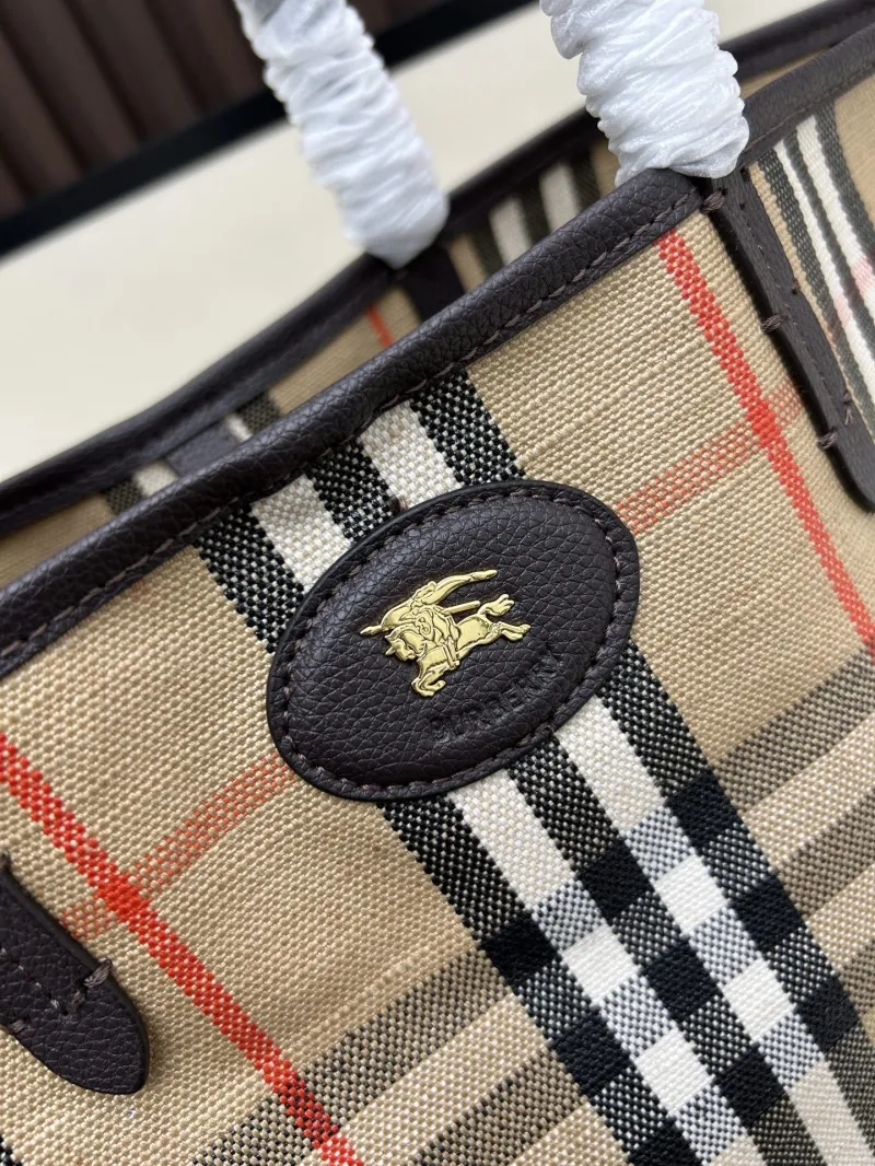 Burberry Classic Check Tote Bag with Pouch 08992 - Image 4