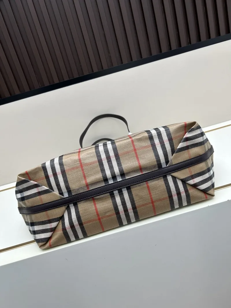 Burberry Classic Check Tote Bag with Pouch 08992 - Image 5