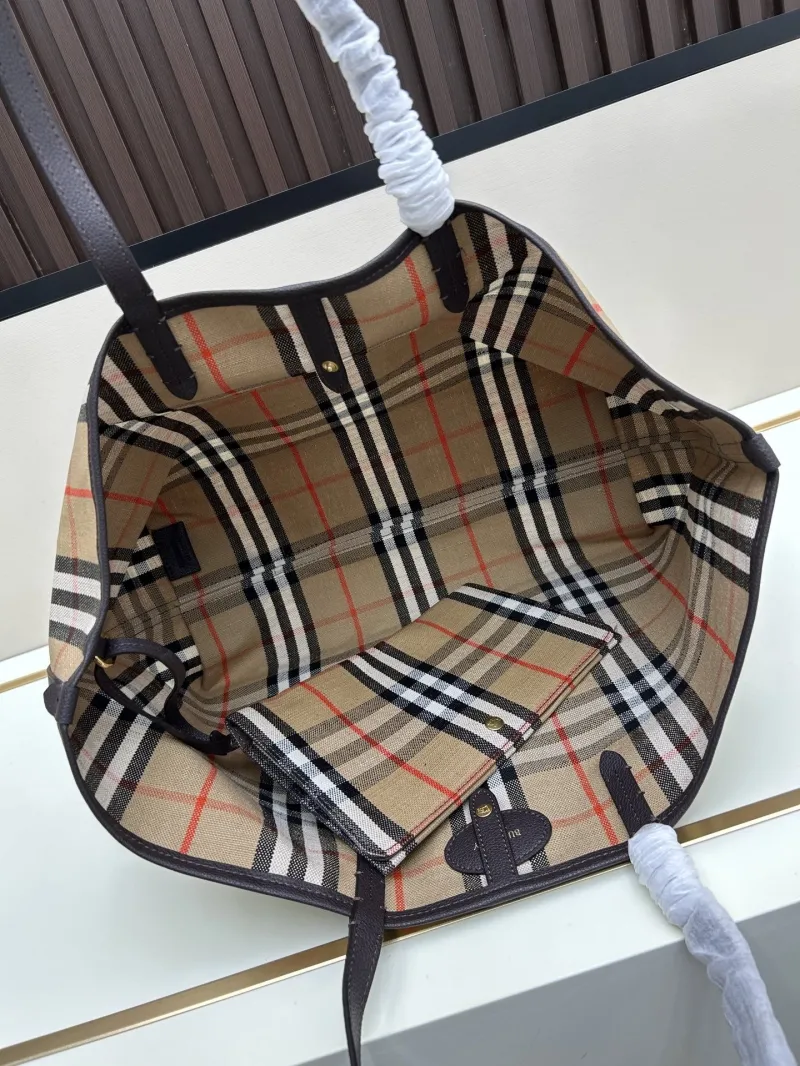 Burberry Classic Check Tote Bag with Pouch 08992 - Image 7