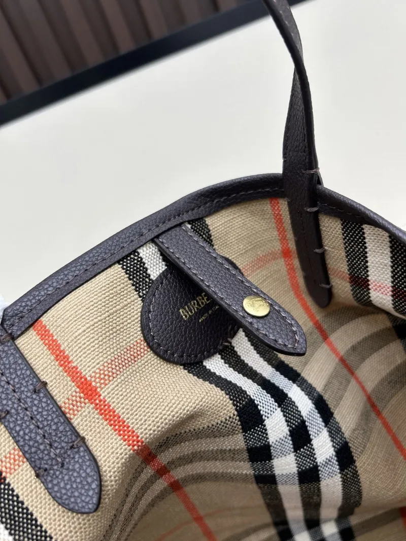Burberry Classic Check Tote Bag with Pouch 08992 - Image 8