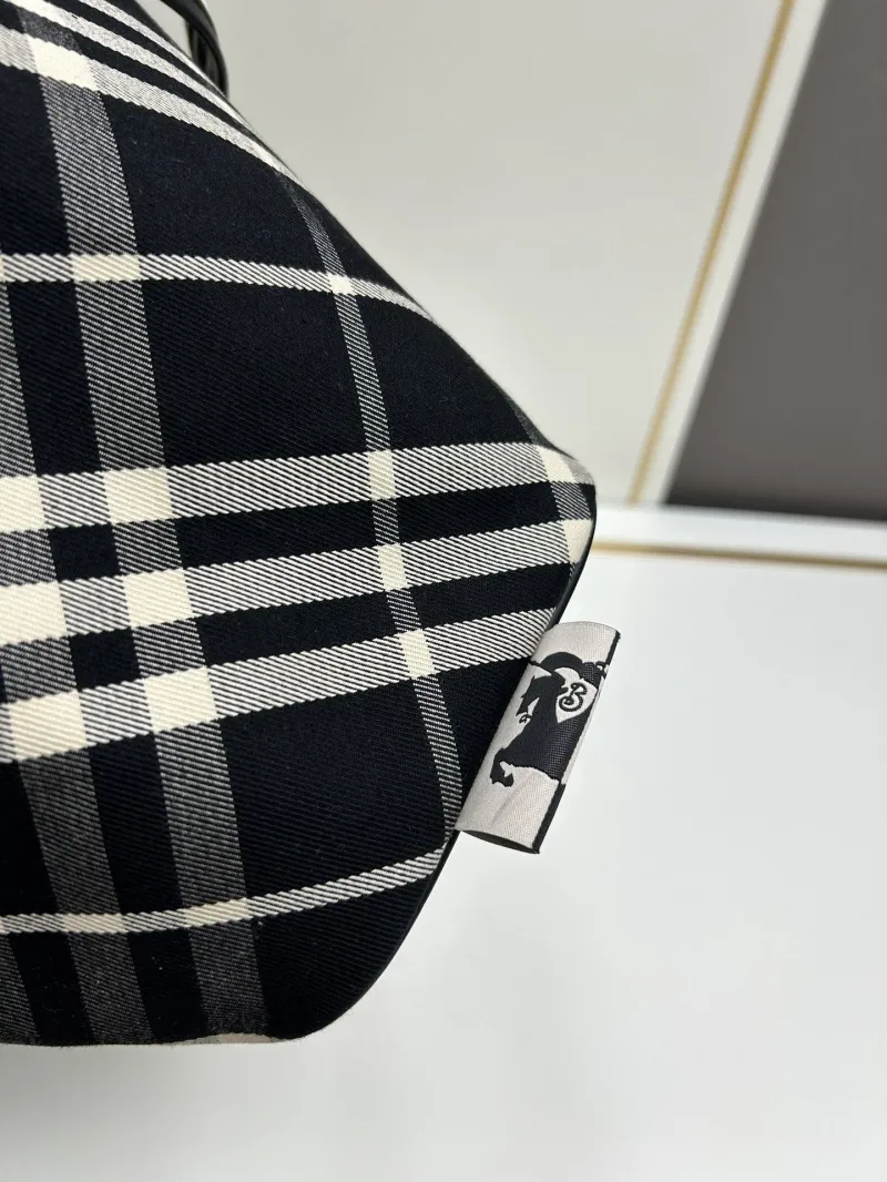 Burberry Black White Check Tote Bag 8092 - Image 8