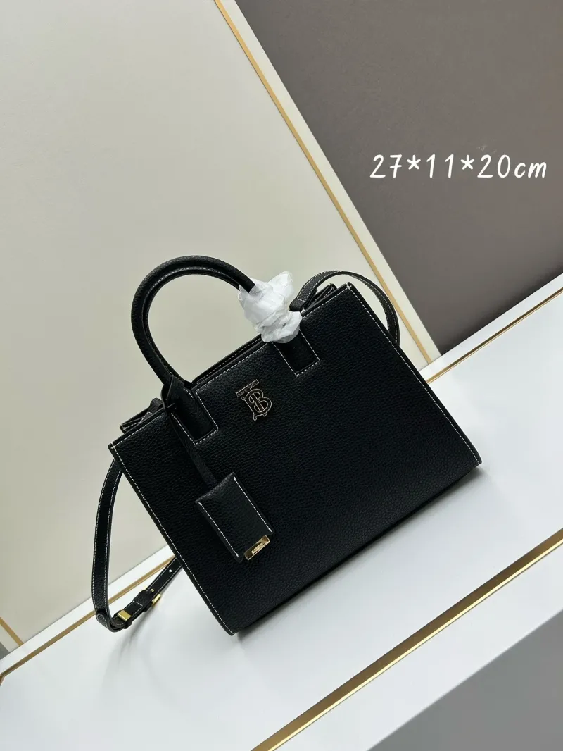 Burberry Shopping Bags-8