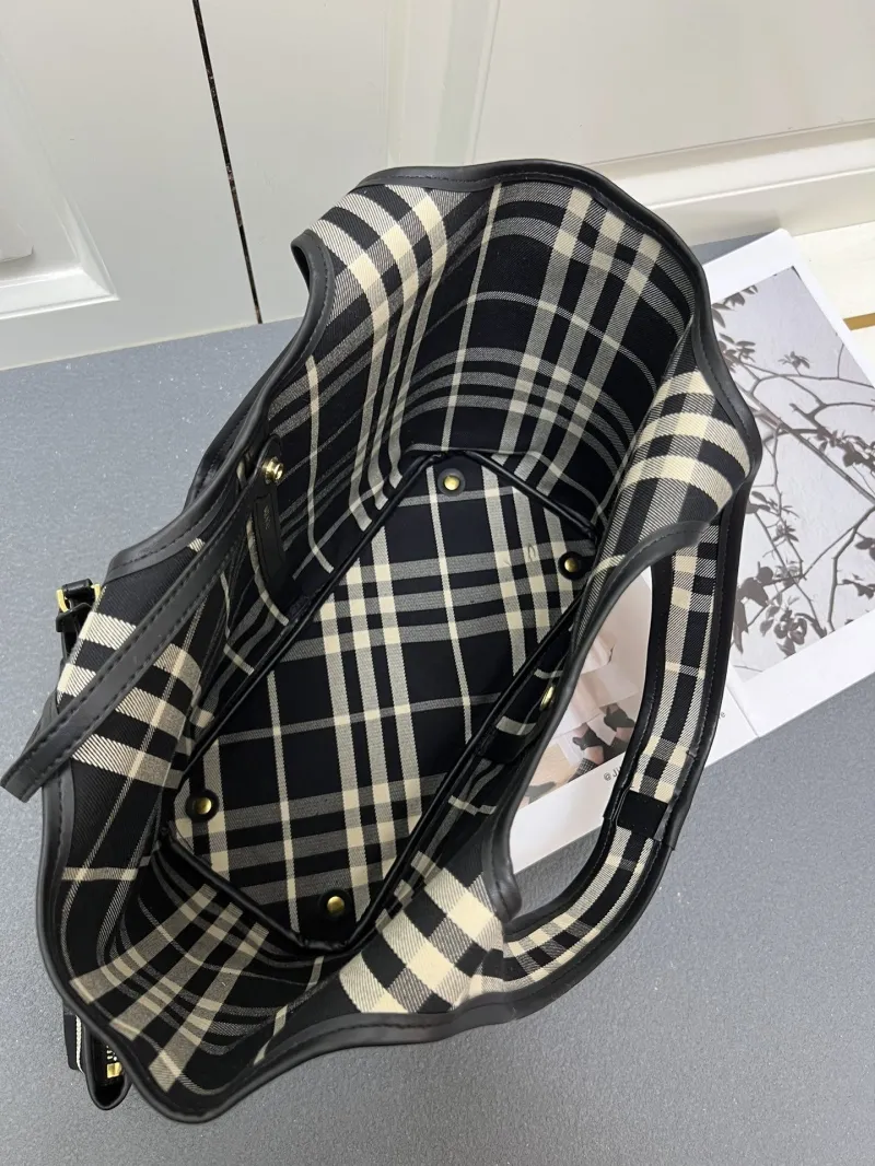 Burberry Shopping Bags-10 - Image 8
