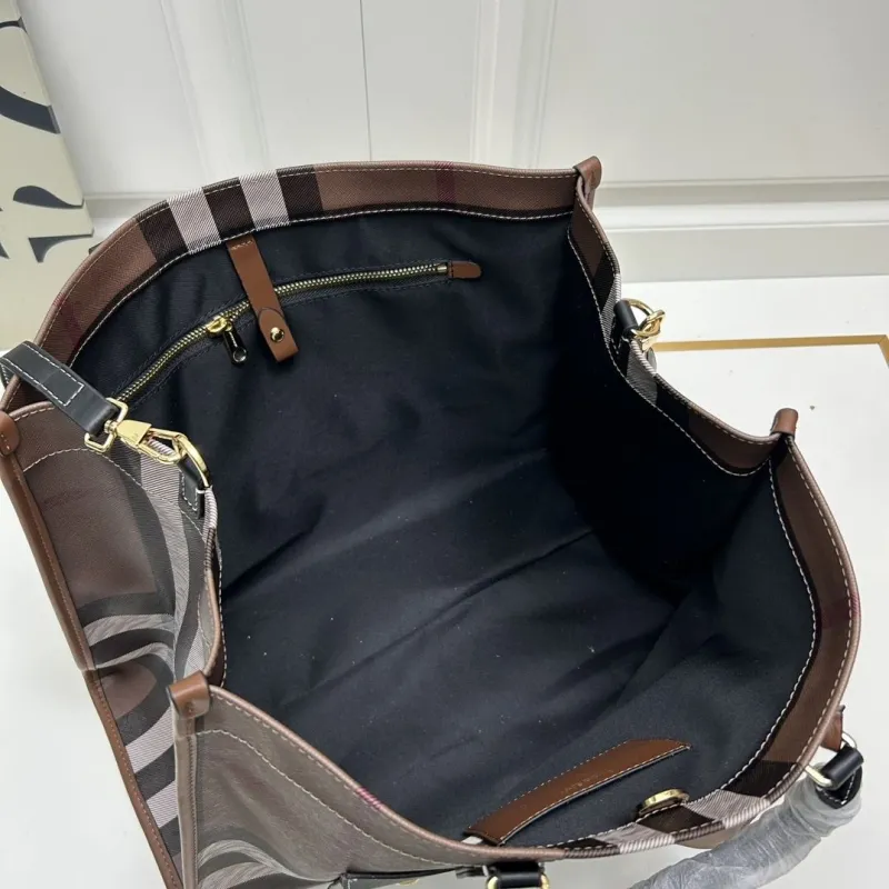 Burberry Shopping Bags-12 - Image 9