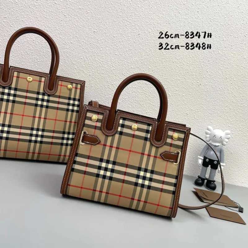 Burberry Shopping Bags-14