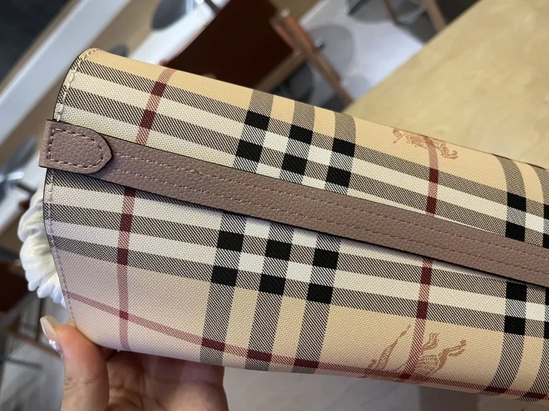 Burberry Haymarket Check Tote Bag - Image 7