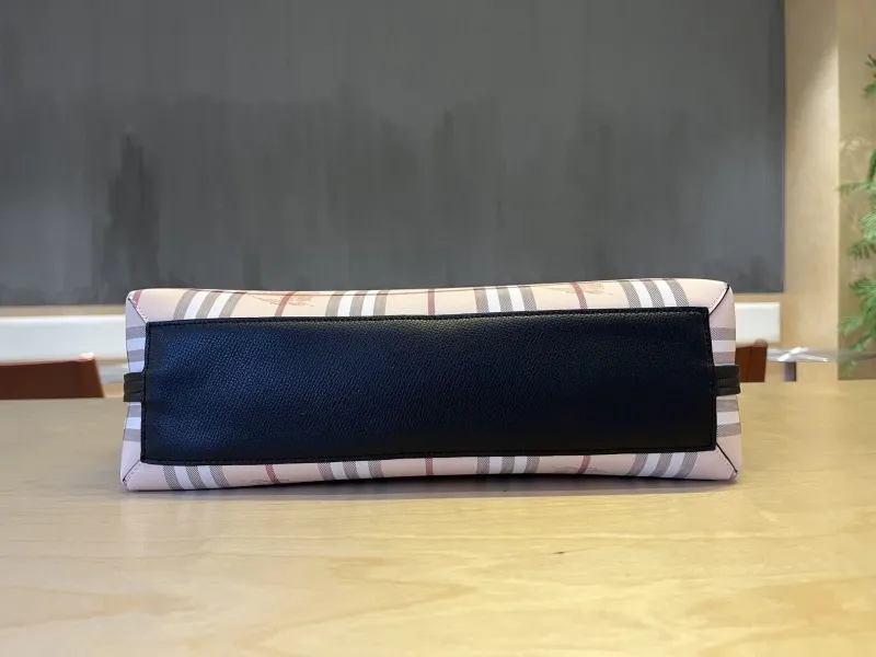 Burberry Nova Check Tote Bag - Image 3