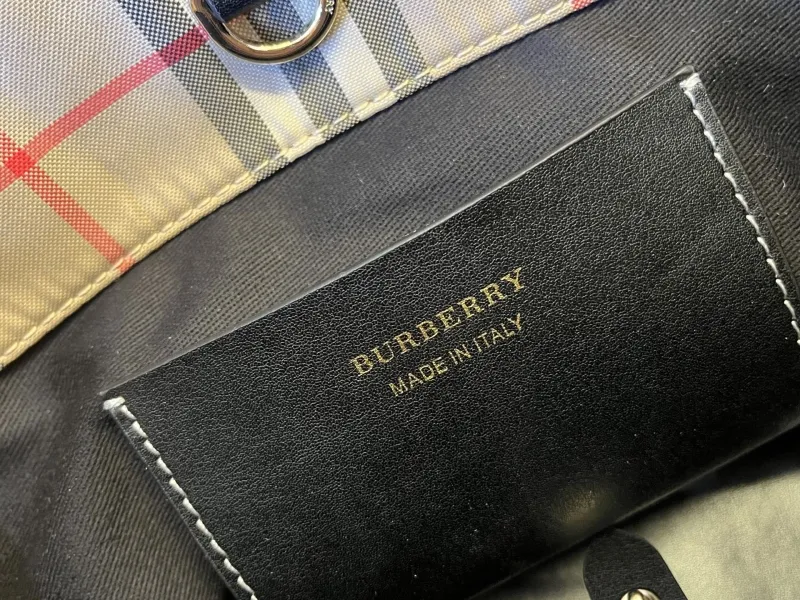 Burberry Nova Check Bucket Crossbody Bag 25 - Image 7