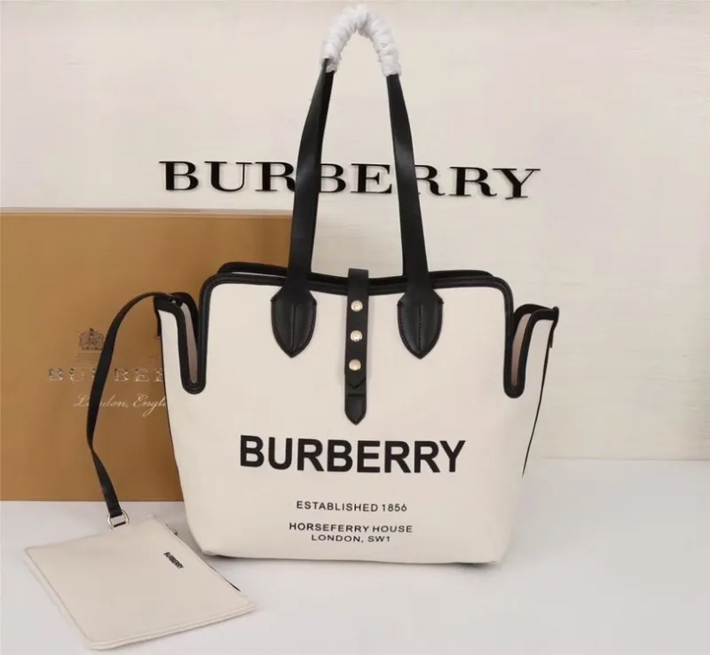Burberry Shopping Bags-26