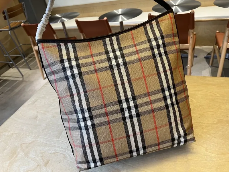 Burberry Classic Check Hobo Shoulder Bag - Image 3