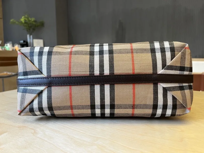 Burberry Classic Check Hobo Shoulder Bag - Image 5