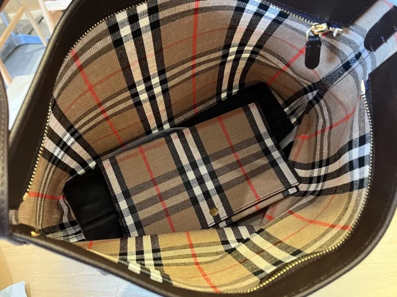 Burberry Classic Check Hobo Shoulder Bag - Image 7