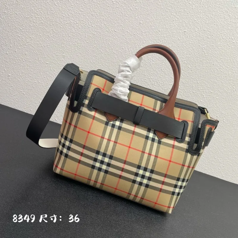 Burberry Vintage Check Handbag Size 36 - Image 3