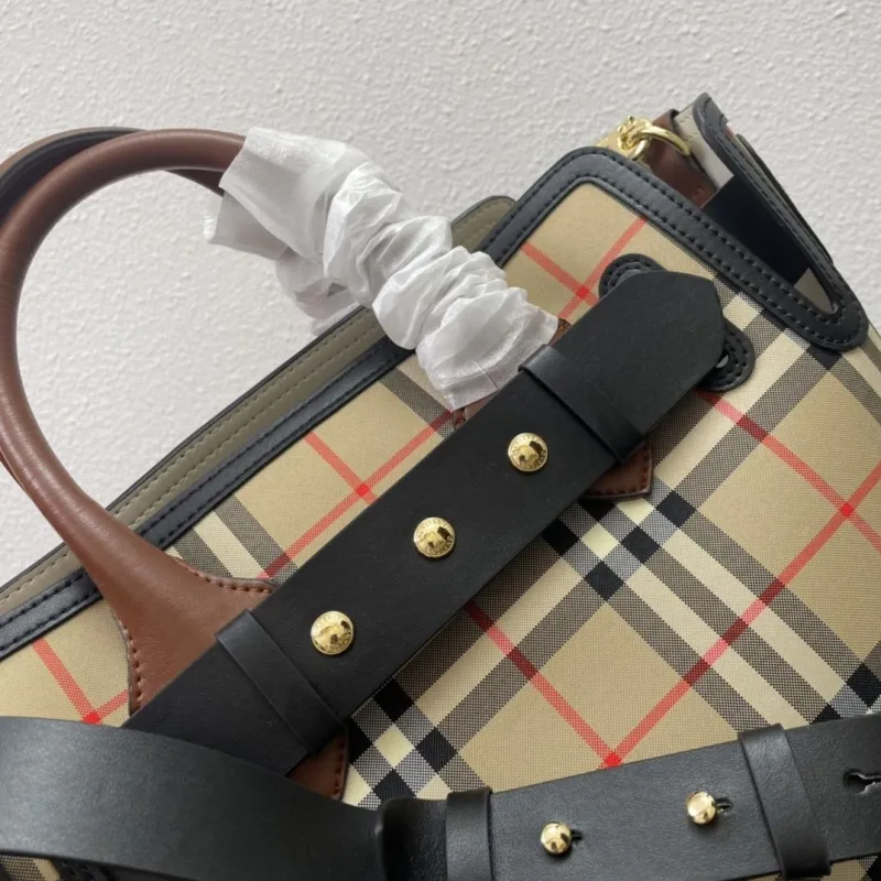 Burberry Vintage Check Handbag Size 36 - Image 4
