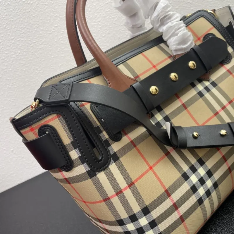 Burberry Vintage Check Handbag Size 36 - Image 5
