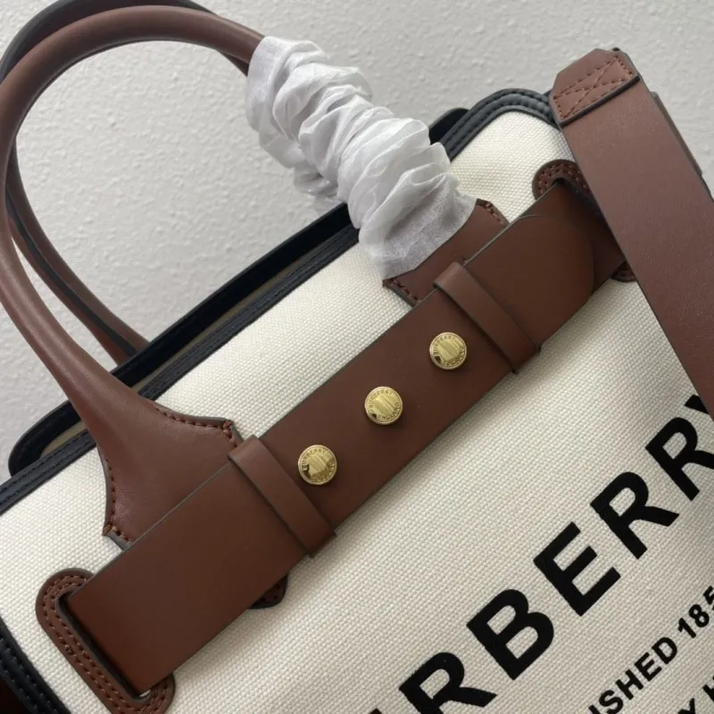 Burberry 8349 Cream Tote Bag Size 36 - Image 4