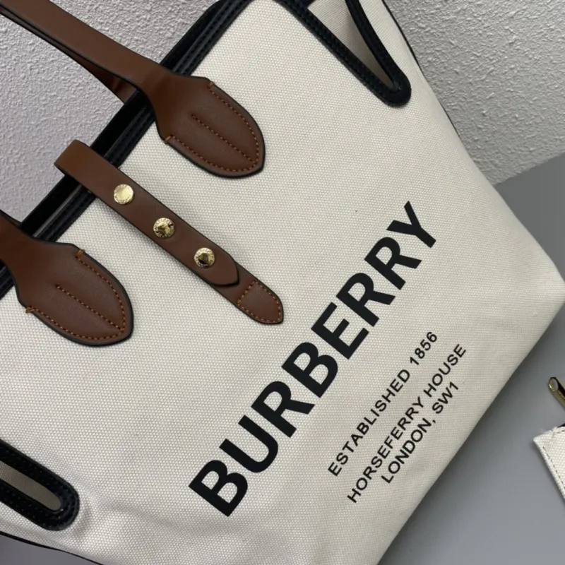 Burberry 8327 Cream Tote Bag with Pouch 35cm - Image 4