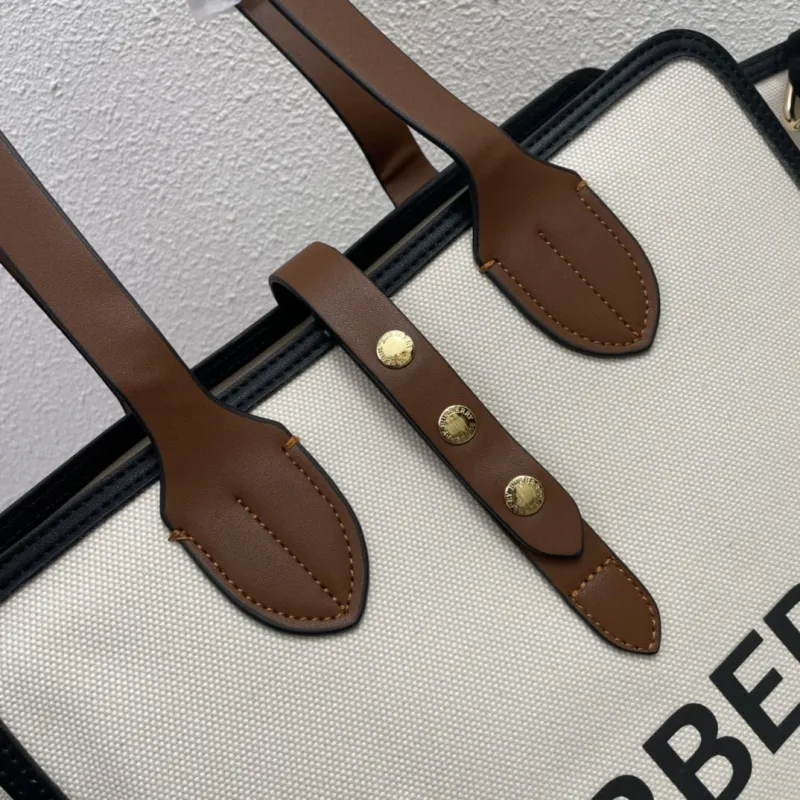 Burberry 8327 Cream Tote Bag with Pouch 35cm - Image 5
