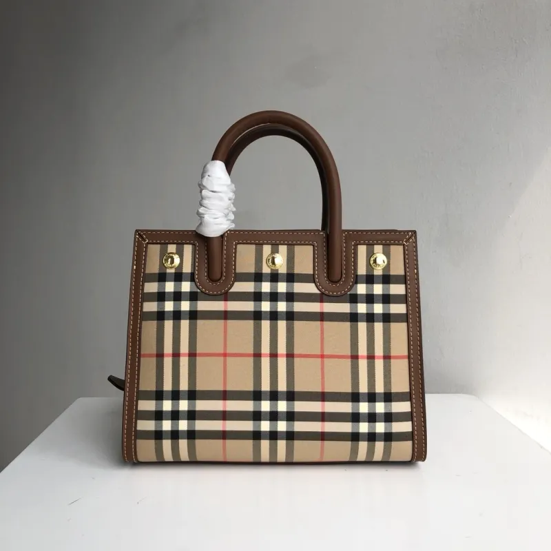 Burberry Vintage Check Tote Handbag - Image 4
