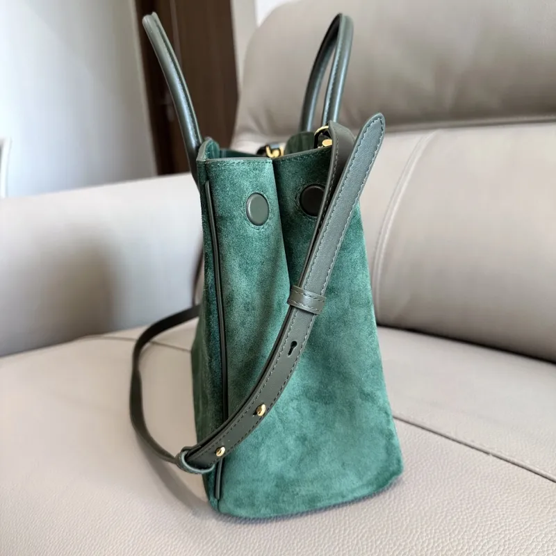 Burberry Green Suede Tote Bag - Image 5