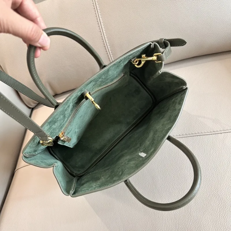 Burberry Green Suede Tote Bag - Image 7