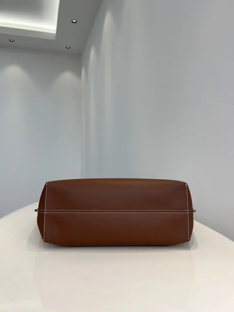 Burberry Brown Leather Tote Bag - Image 6