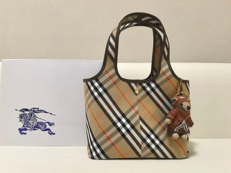 Burberry Vintage Check Tote Bag with Mini Pouch