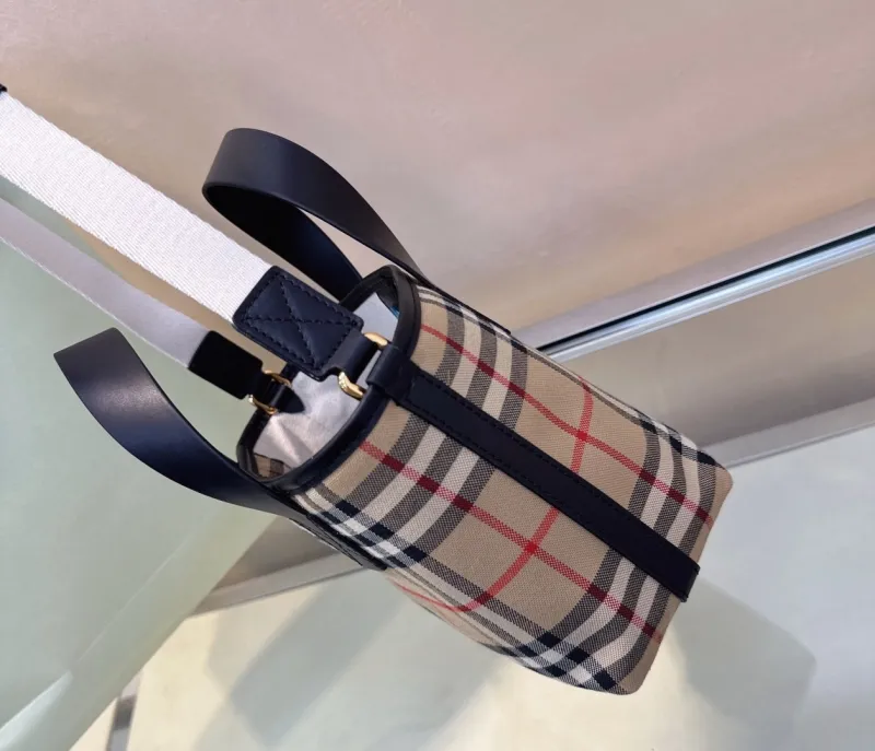 Burberry Vintage Check Crossbody Tote Bag - Image 5