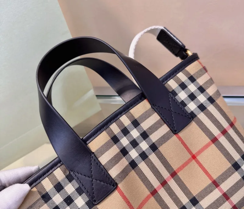 Burberry Vintage Check Crossbody Tote Bag - Image 7