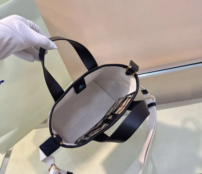 Burberry Vintage Check Crossbody Tote Bag - Image 8