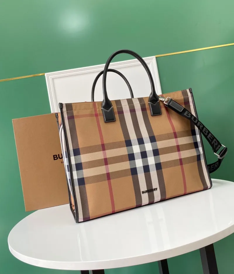 Alternative view of Burberry Shopping Bags-70