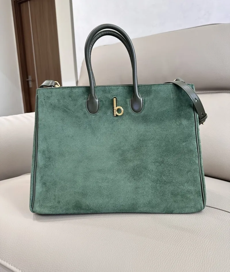 Burberry Shopping Bags-71