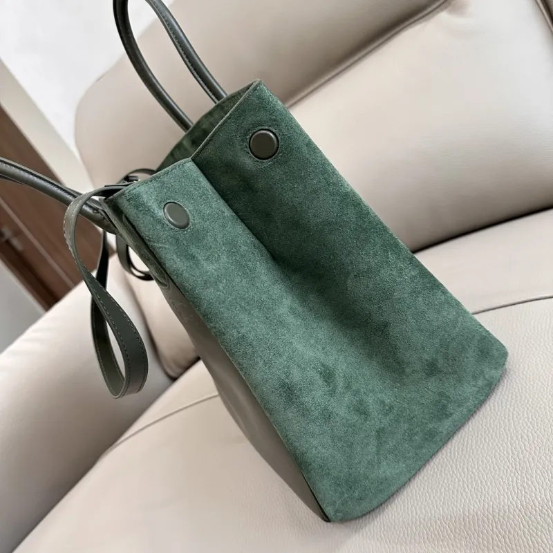 Burberry Green Suede Tote Bag - Image 5