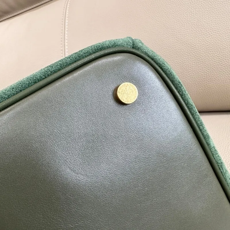 Burberry Green Suede Tote Bag - Image 6