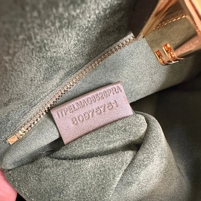 Burberry Green Suede Tote Bag - Image 9
