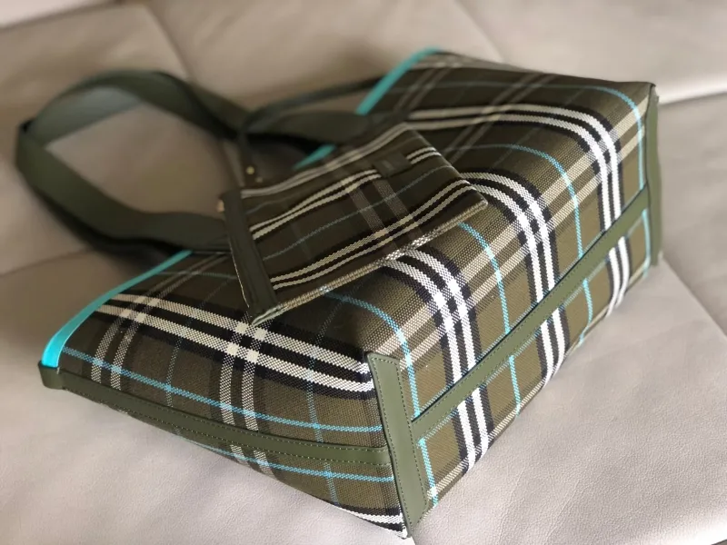 Burberry Olive Check Tote Bag with Matching Pouch - Image 6