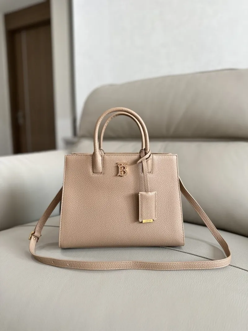 Burberry Shopping Bags-75