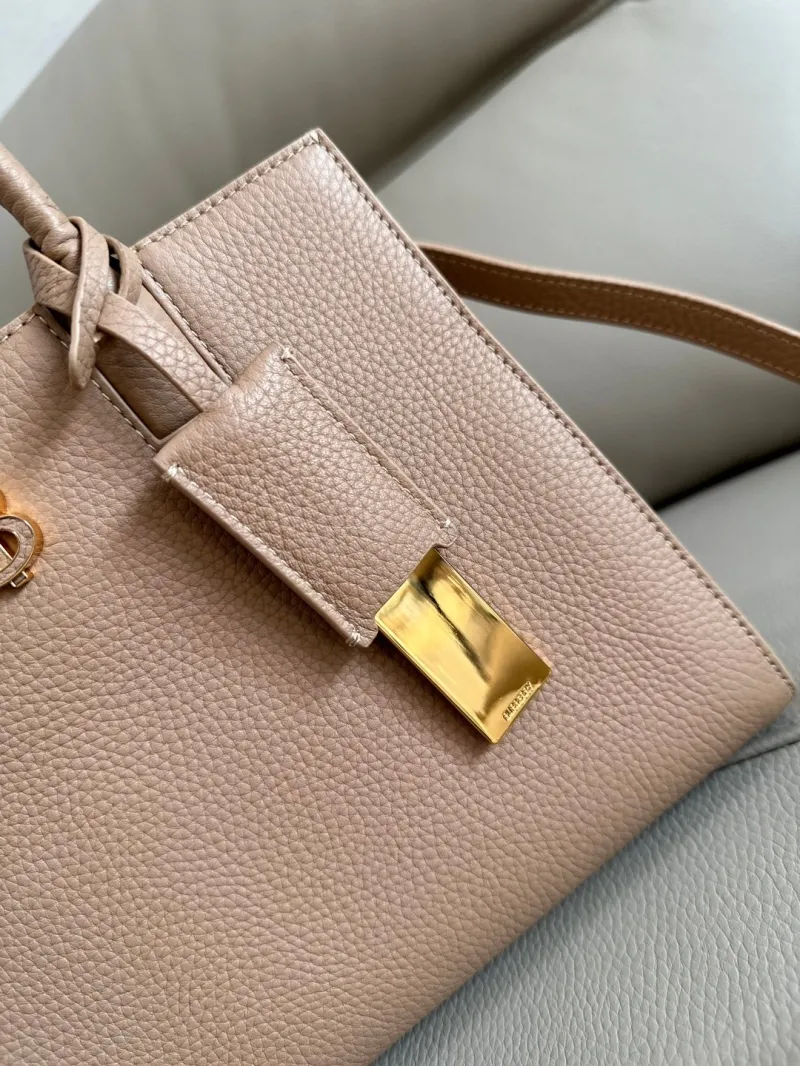 Burberry Beige Leather Tote Bag 75 - Image 6