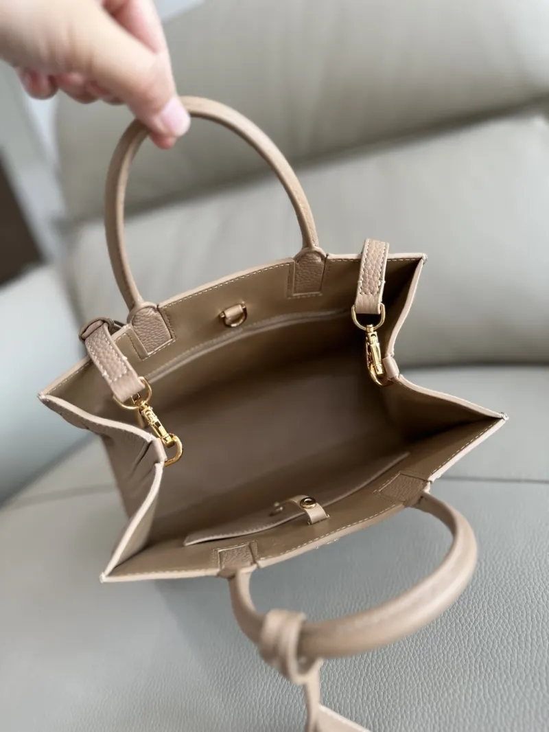 Burberry Beige Leather Tote Bag 75 - Image 7