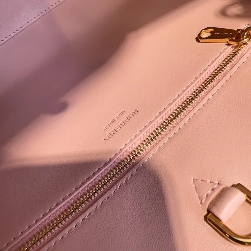 Burberry Shopping Bags-76 - Image 7