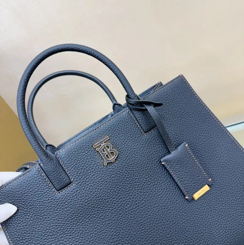 Burberry Dark Blue Leather Tote Bag - Image 6