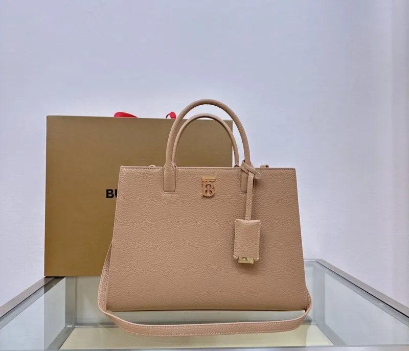 Burberry Shopping Bags-79
