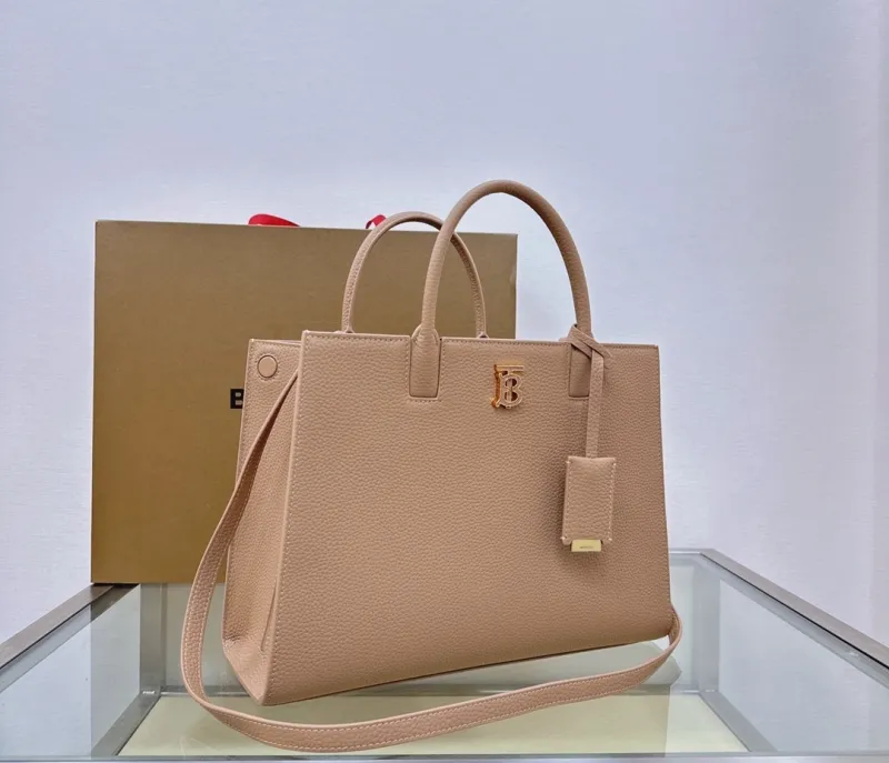 Alternative view of Burberry Shopping Bags-79