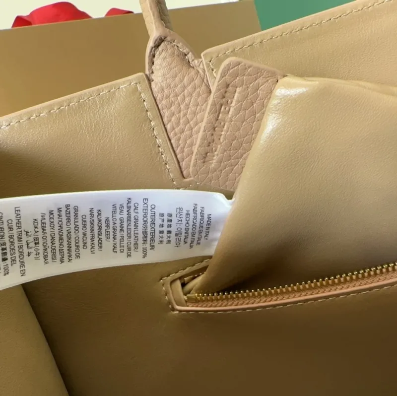 Burberry Beige Leather Tote Handbag - Image 7