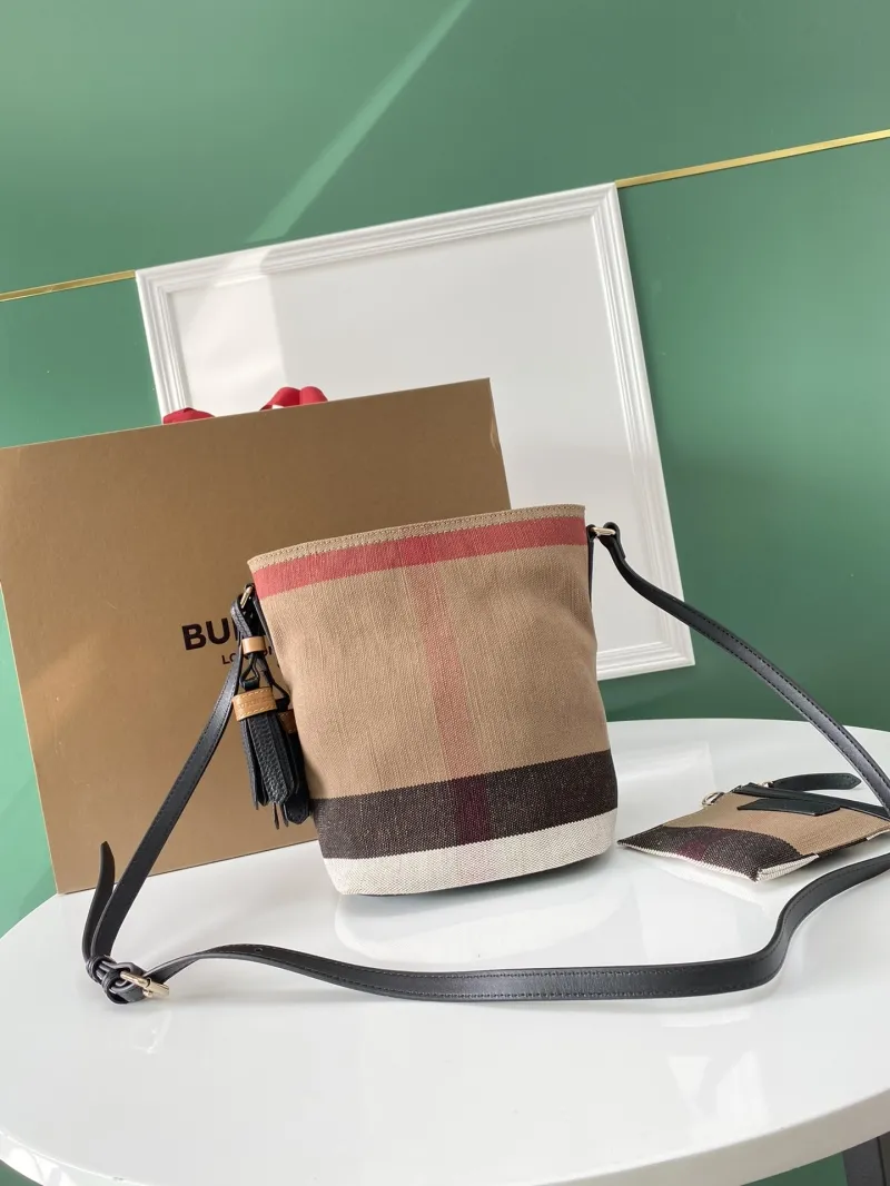 Burberry Shopping Bags-80