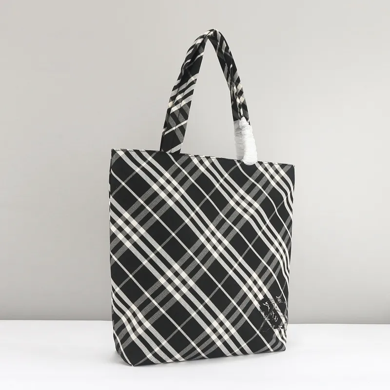 Burberry Black White Check Tote Bag 82 - Image 3