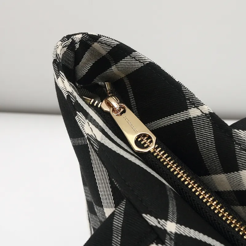 Burberry Black White Check Tote Bag 82 - Image 7