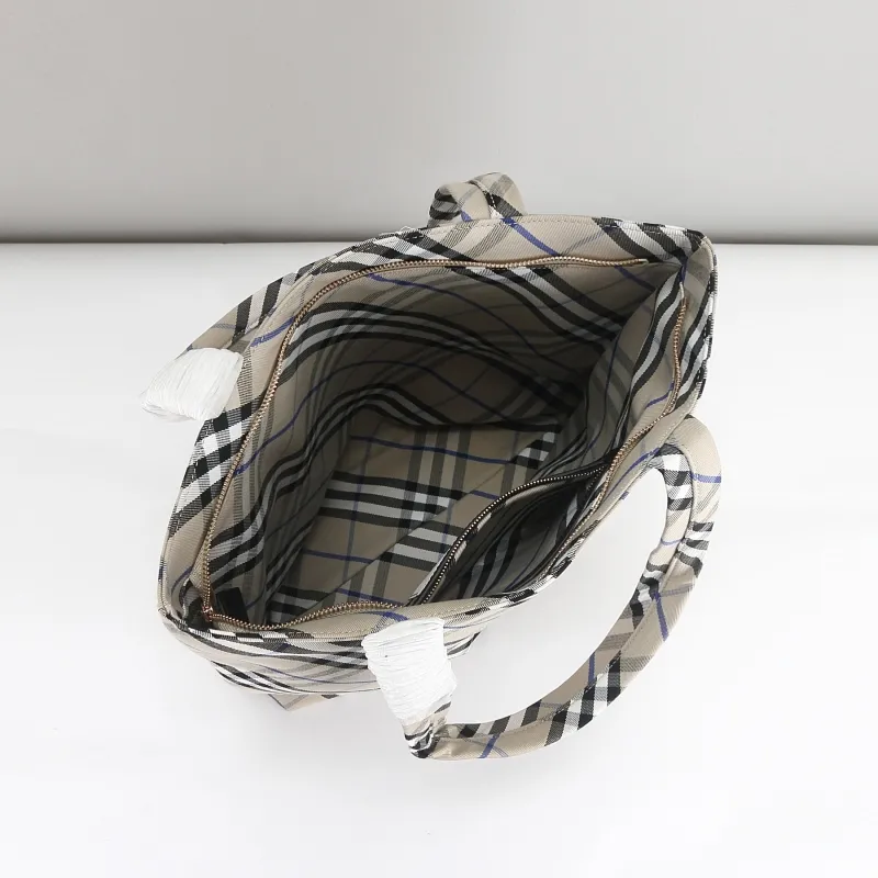 Burberry Beige Check Tote Bag 84 - Image 9