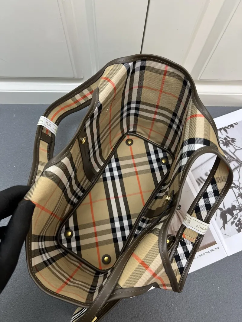 Burberry Classic Check Tote Bag with Pouch Model 8092 - Image 8