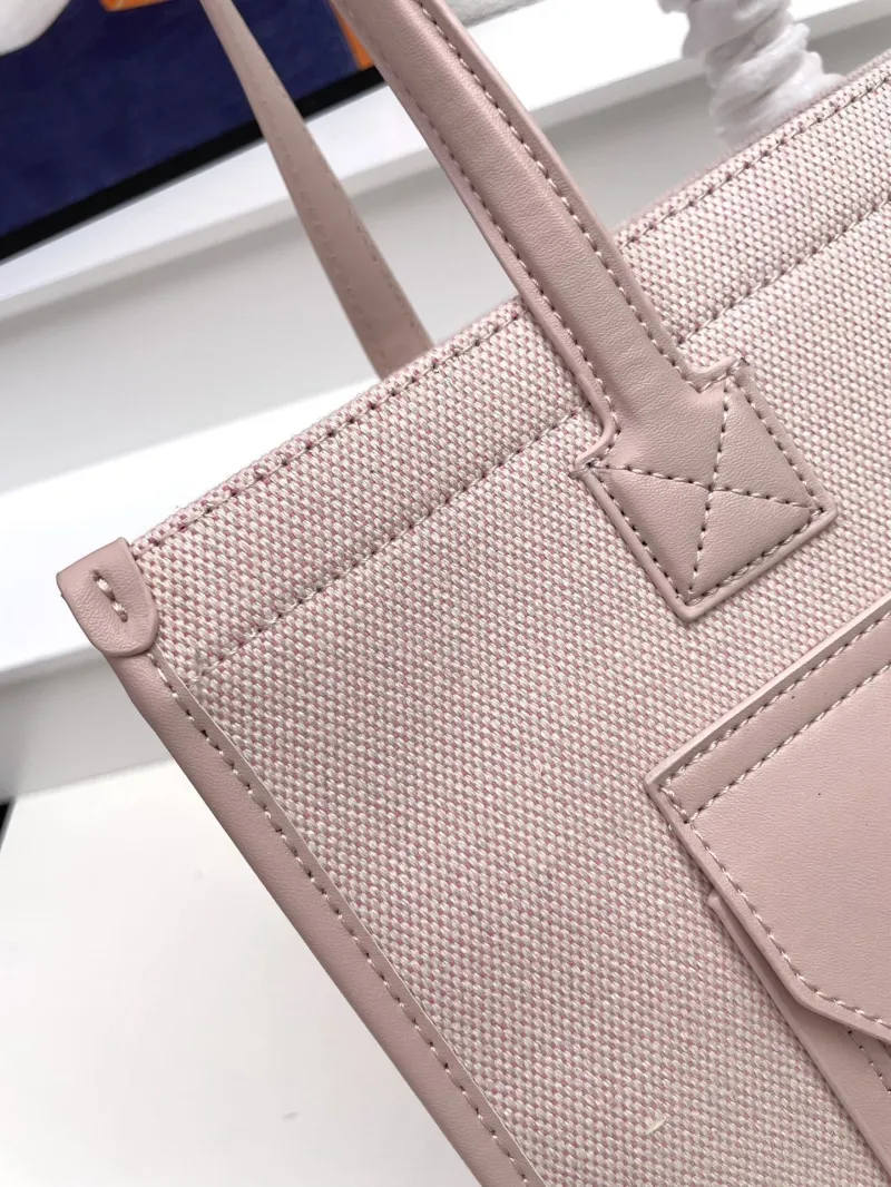 Burberry Light Pink Tote Bag 8572 Size 33 - Image 6